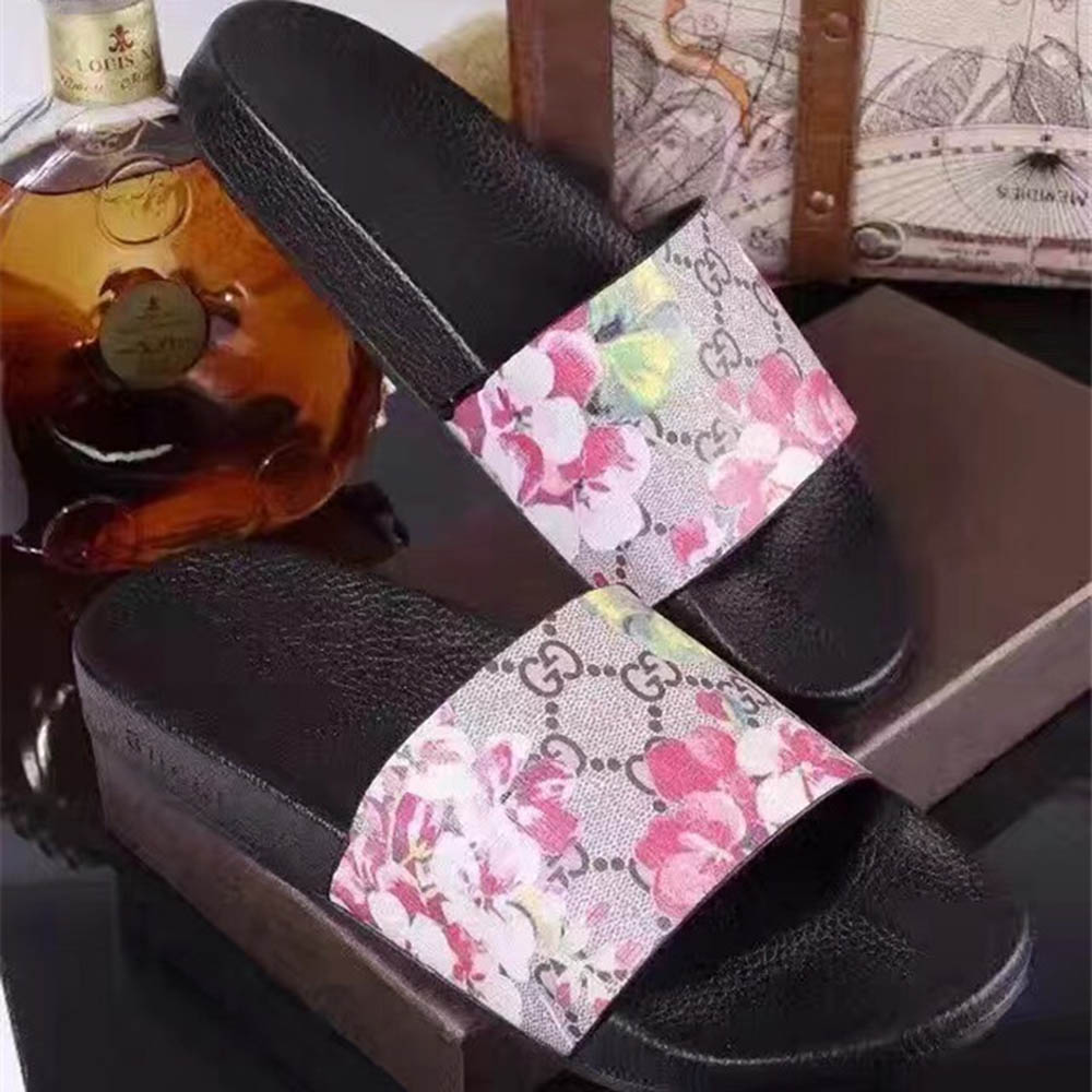Gucci Bird And Flower Flip Flops - 