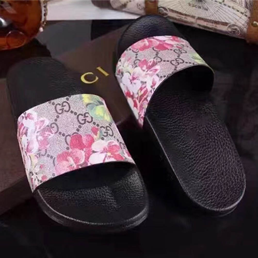 Gucci Bird And Flower Flip Flops - 