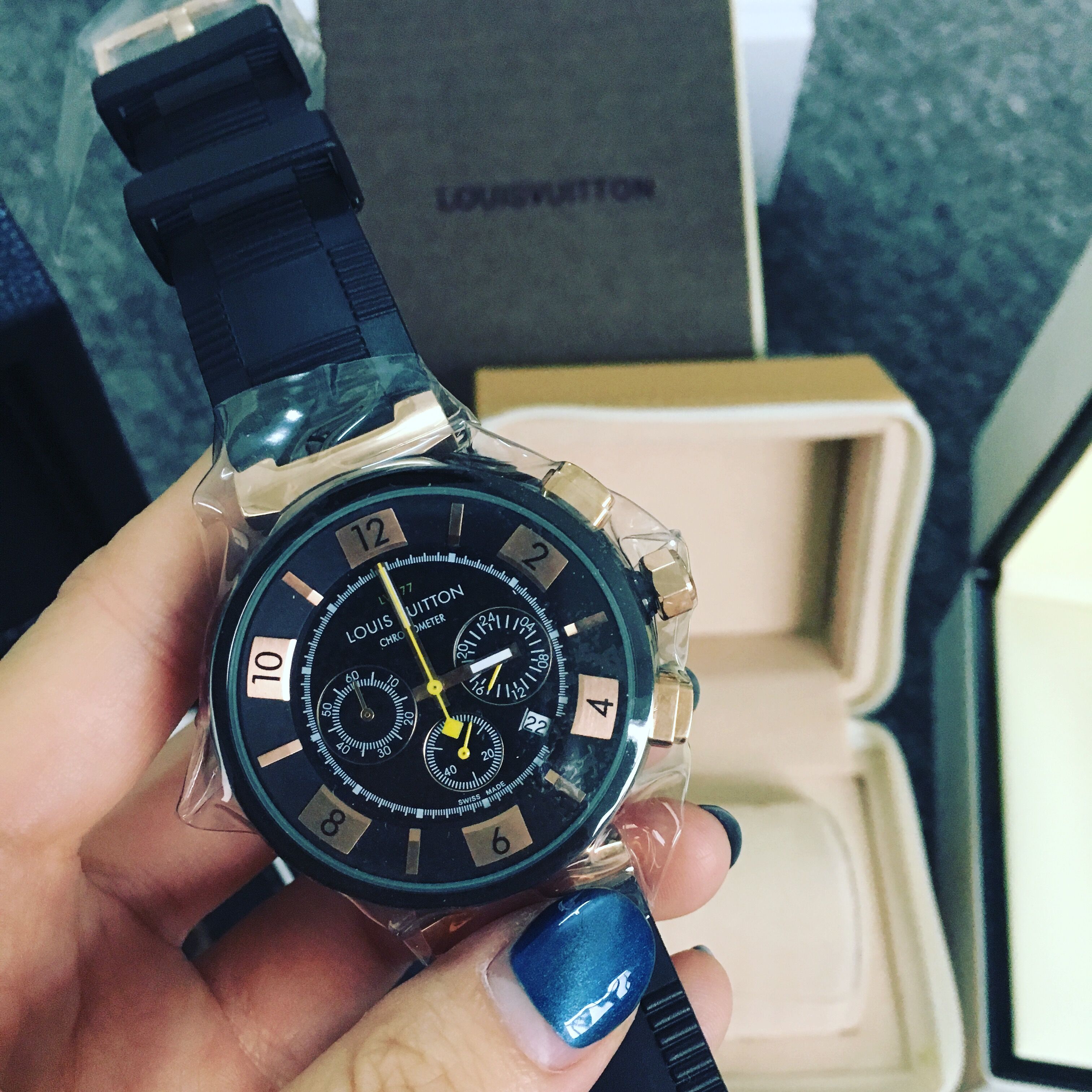 Louis Vuitton Watch - PerfectKickZ