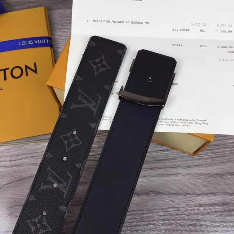 Louis Vuitton Reverso Belt in Black - 
