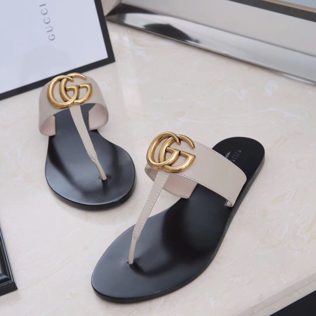 Gucci Leather Thong Sandal With Double G - PerfectKickZ