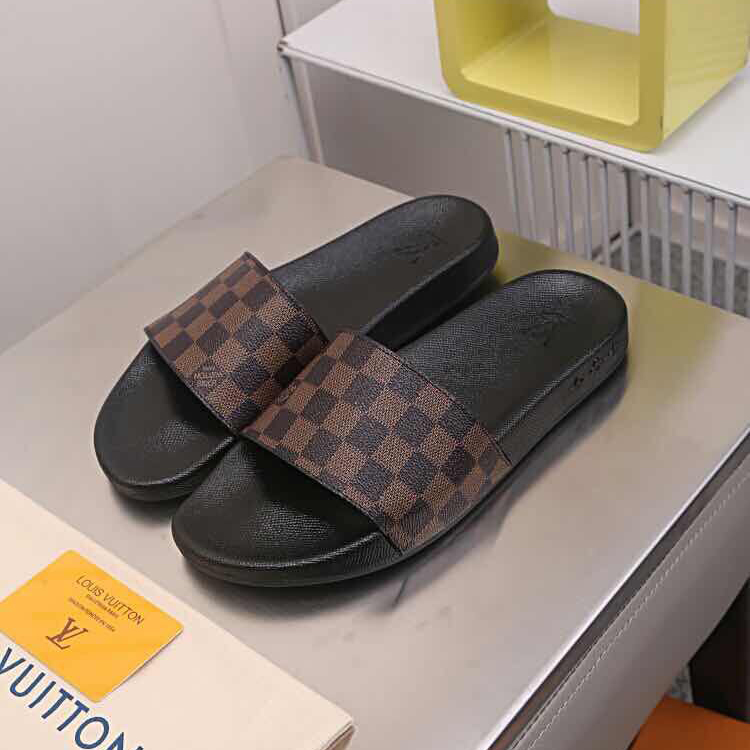 Louis Vuitton Monogram Slippers - 