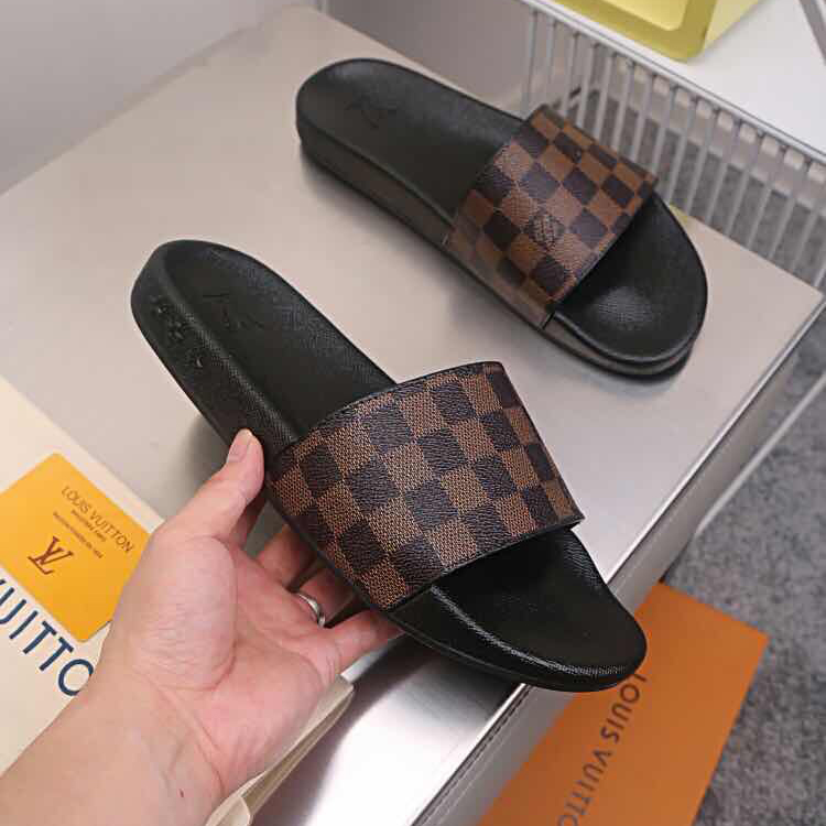 Louis Vuitton Monogram Slippers - 