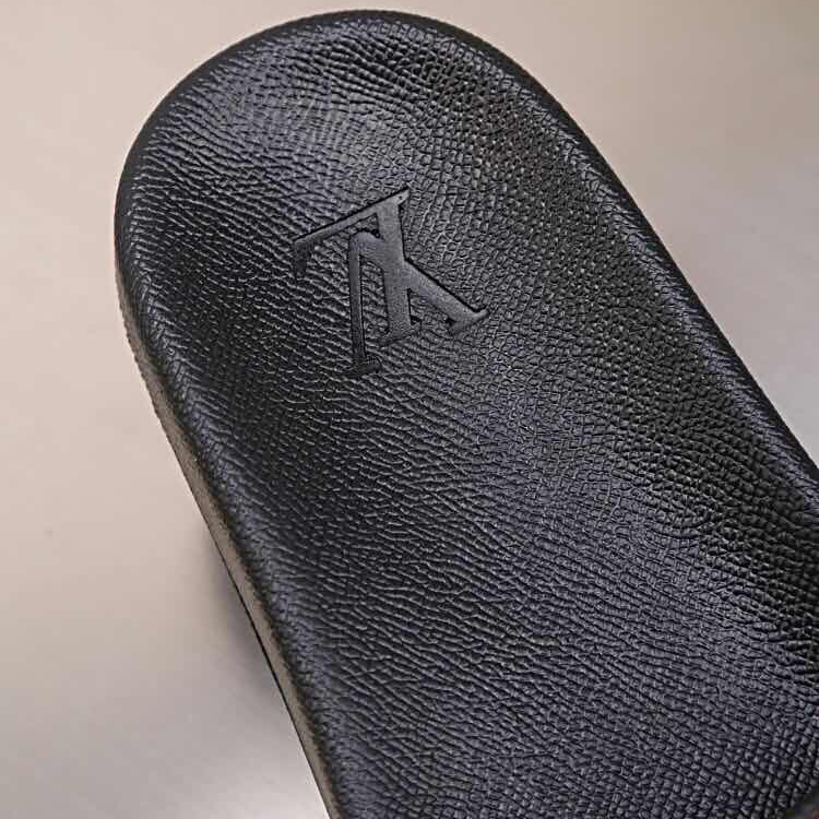 Louis Vuitton Monogram Slippers - 