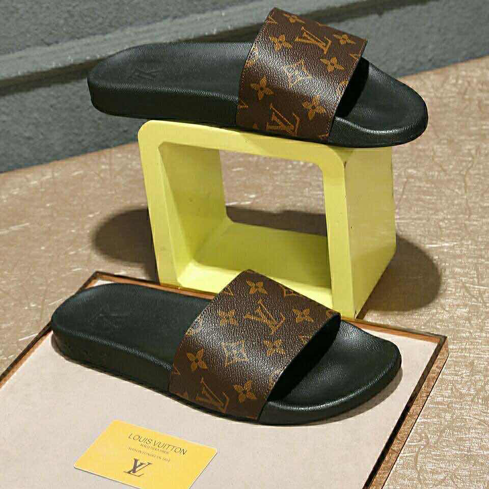 Louis Vuitton Monogram Slippers - PerfectKickZ