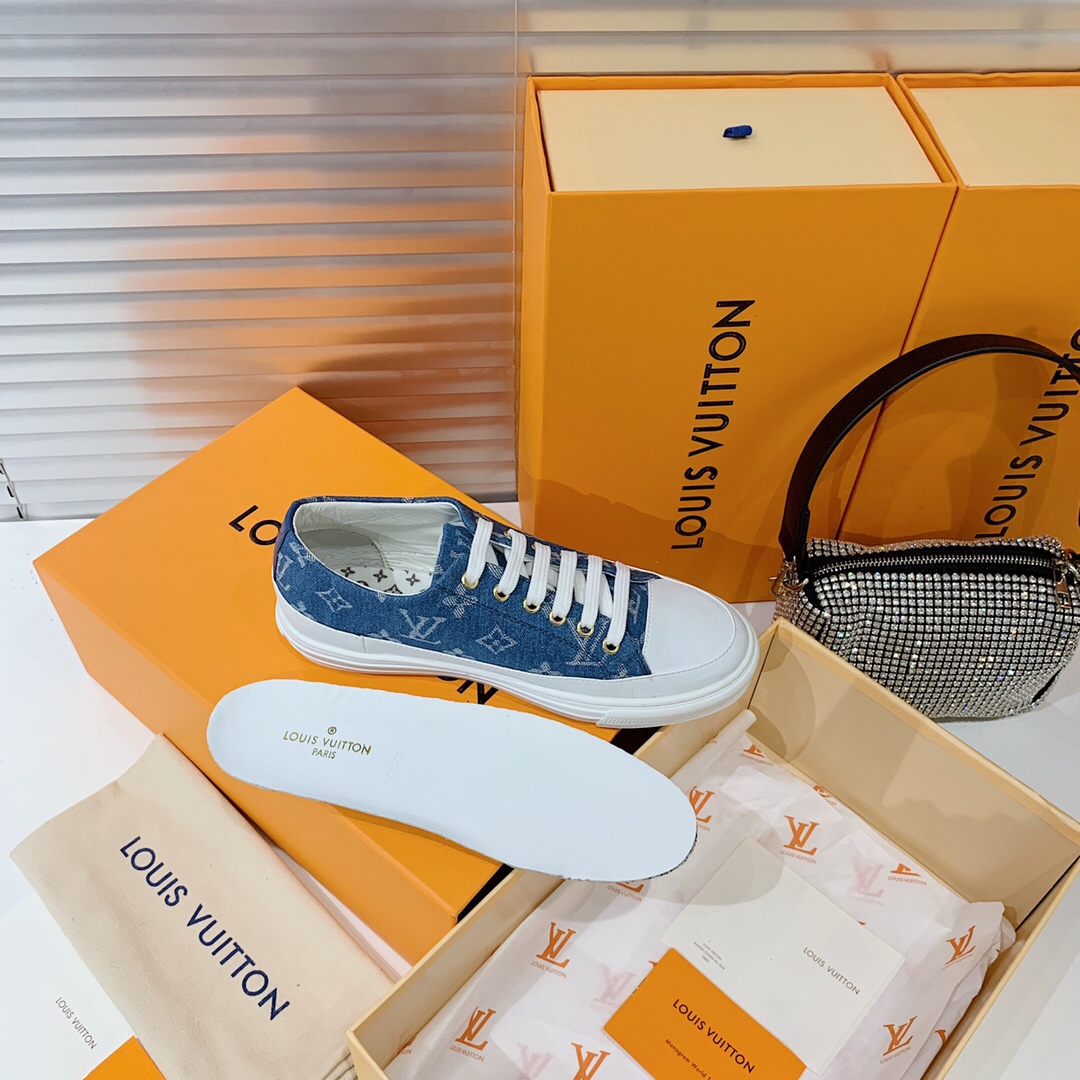 Louis Vuitton Monogram Sneaker - 