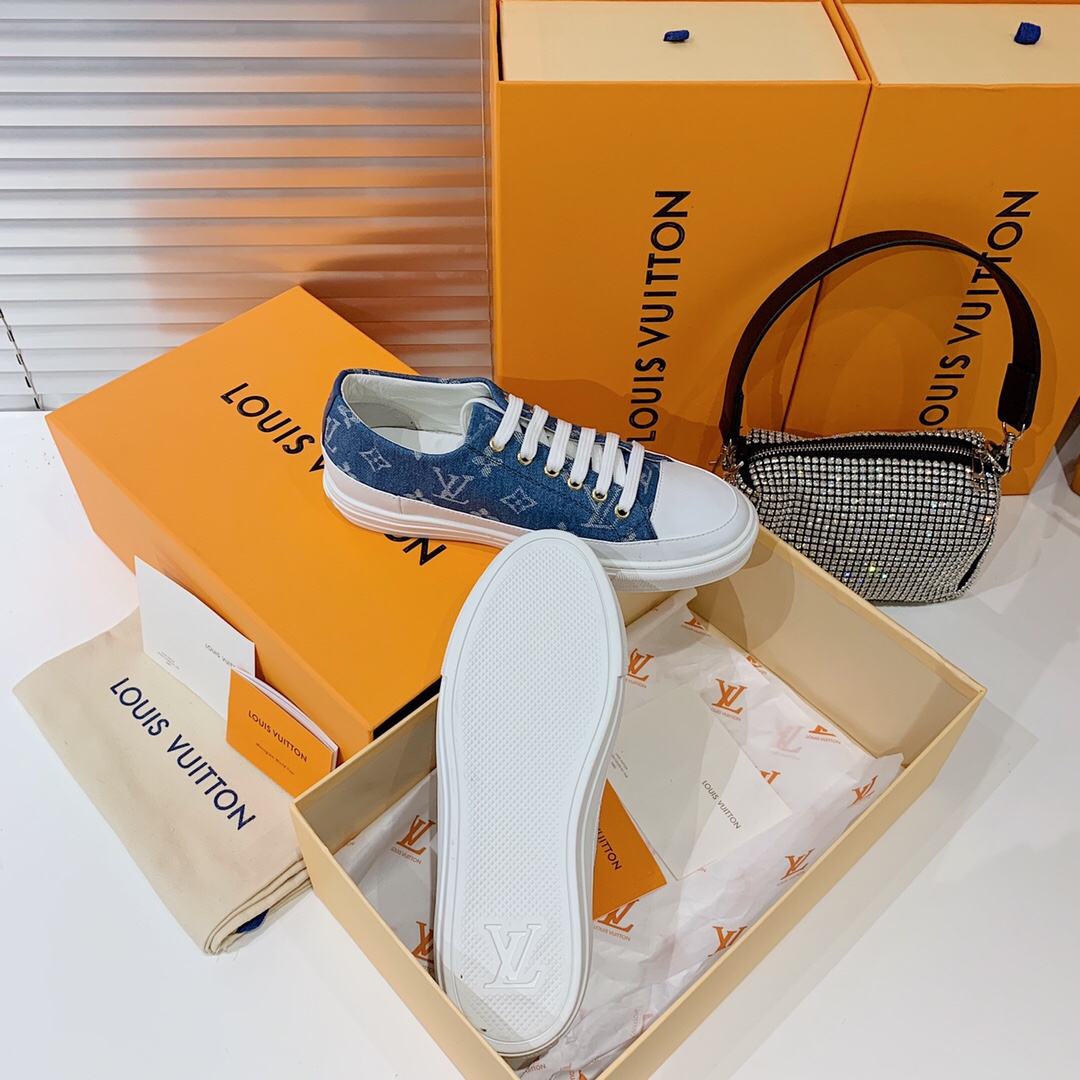 Louis Vuitton Monogram Sneaker - 