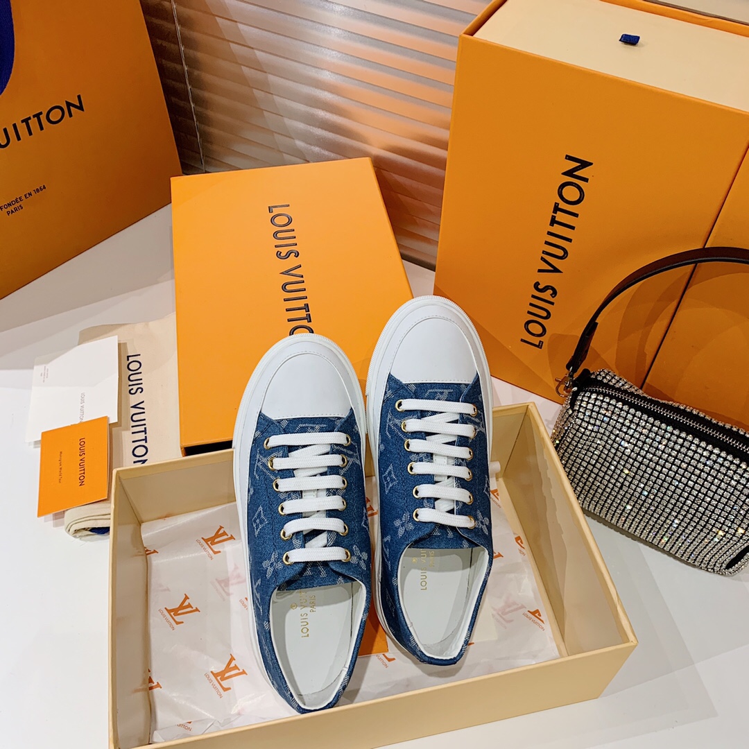 Louis Vuitton Monogram Sneaker - 
