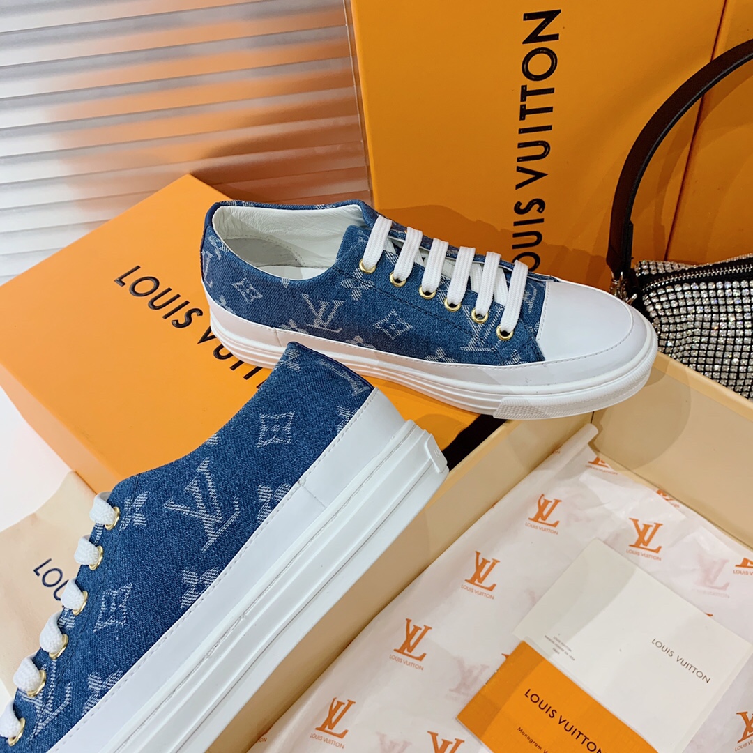 Louis Vuitton Monogram Sneaker - 