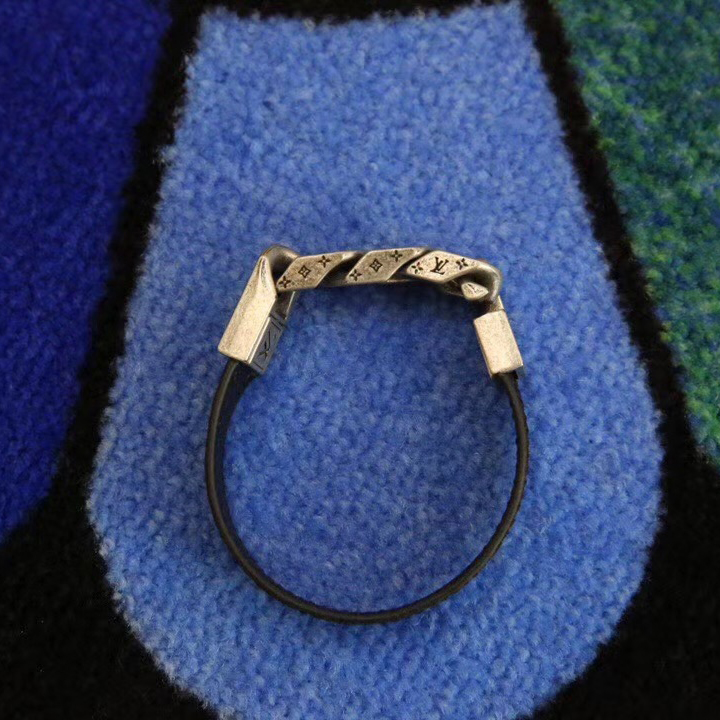 Louis Vuitton Chain Bracelet - PerfectKickZ