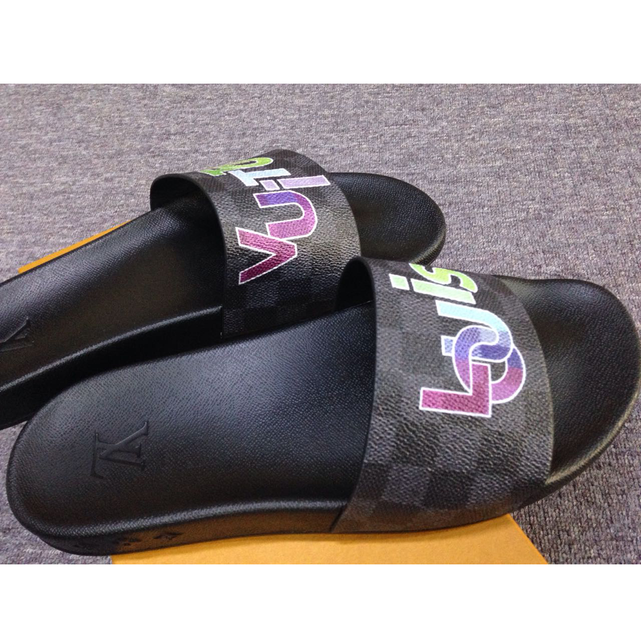 Louis Vuitton Waterfront Mule - PerfectKickZ