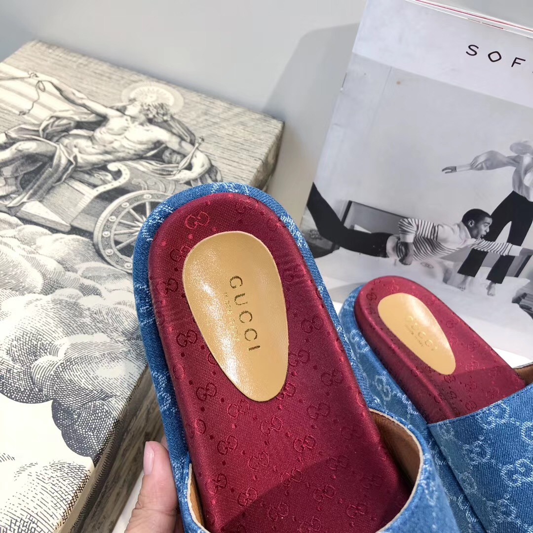 Gucci Women's Original GG Slide Sandal - PerfectKickZ