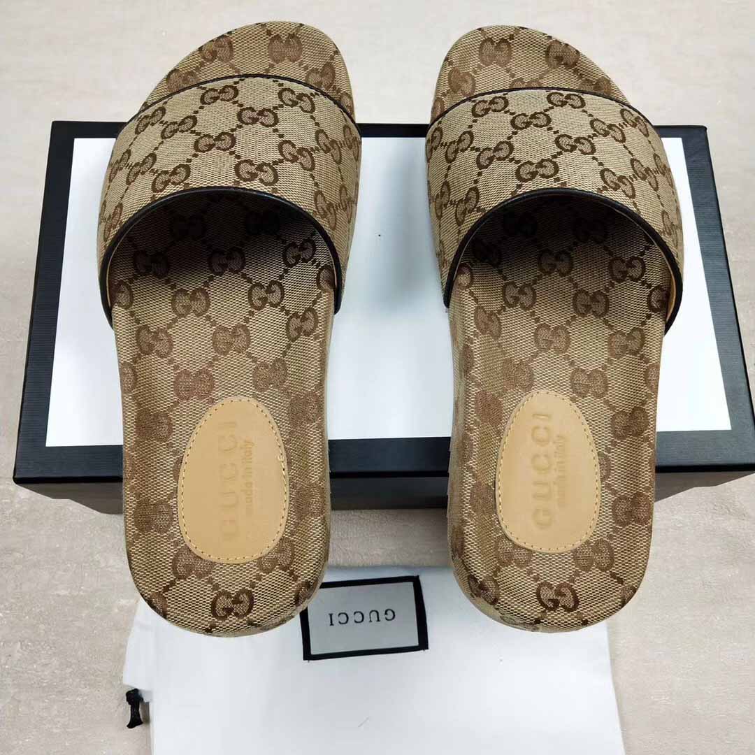 Gucci Men's GG Canvas Slide Sandal - PerfectKickZ