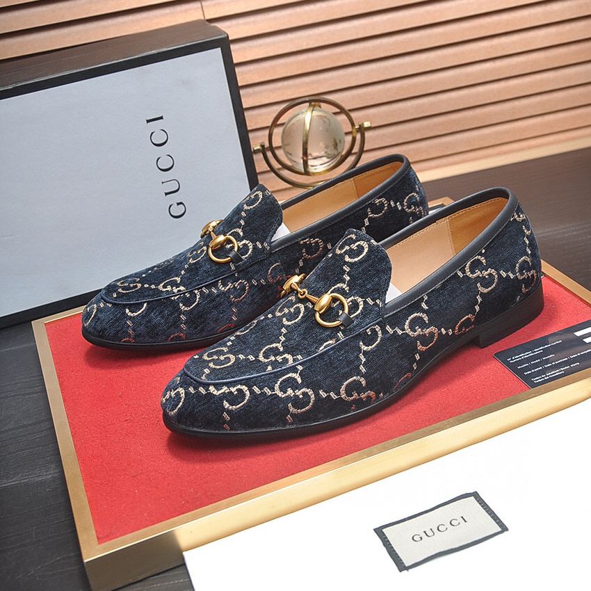 Gucci Men's Jordaan GG Loafer  - PerfectKickZ