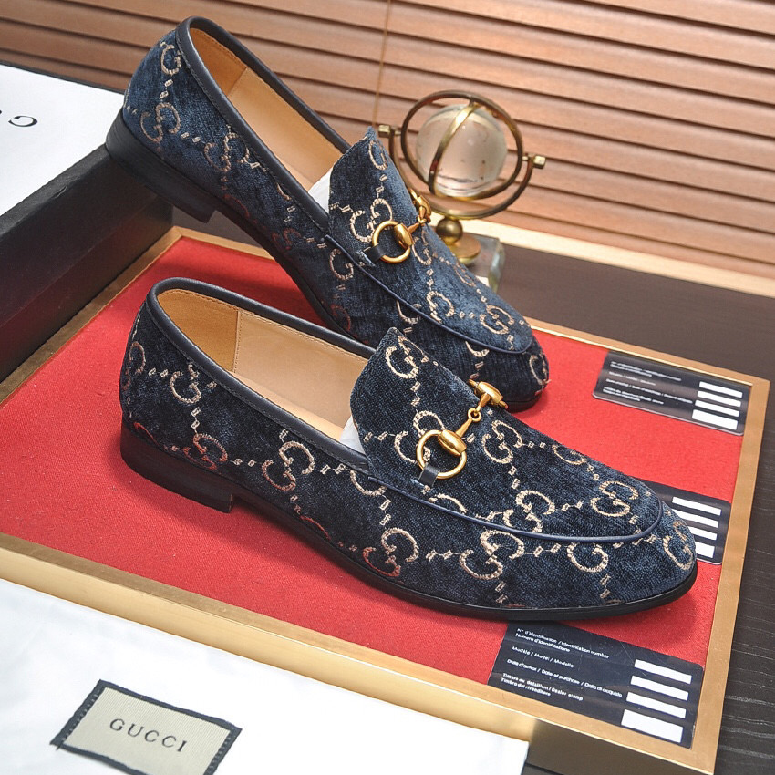 Gucci Men's Jordaan GG Loafer  - PerfectKickZ