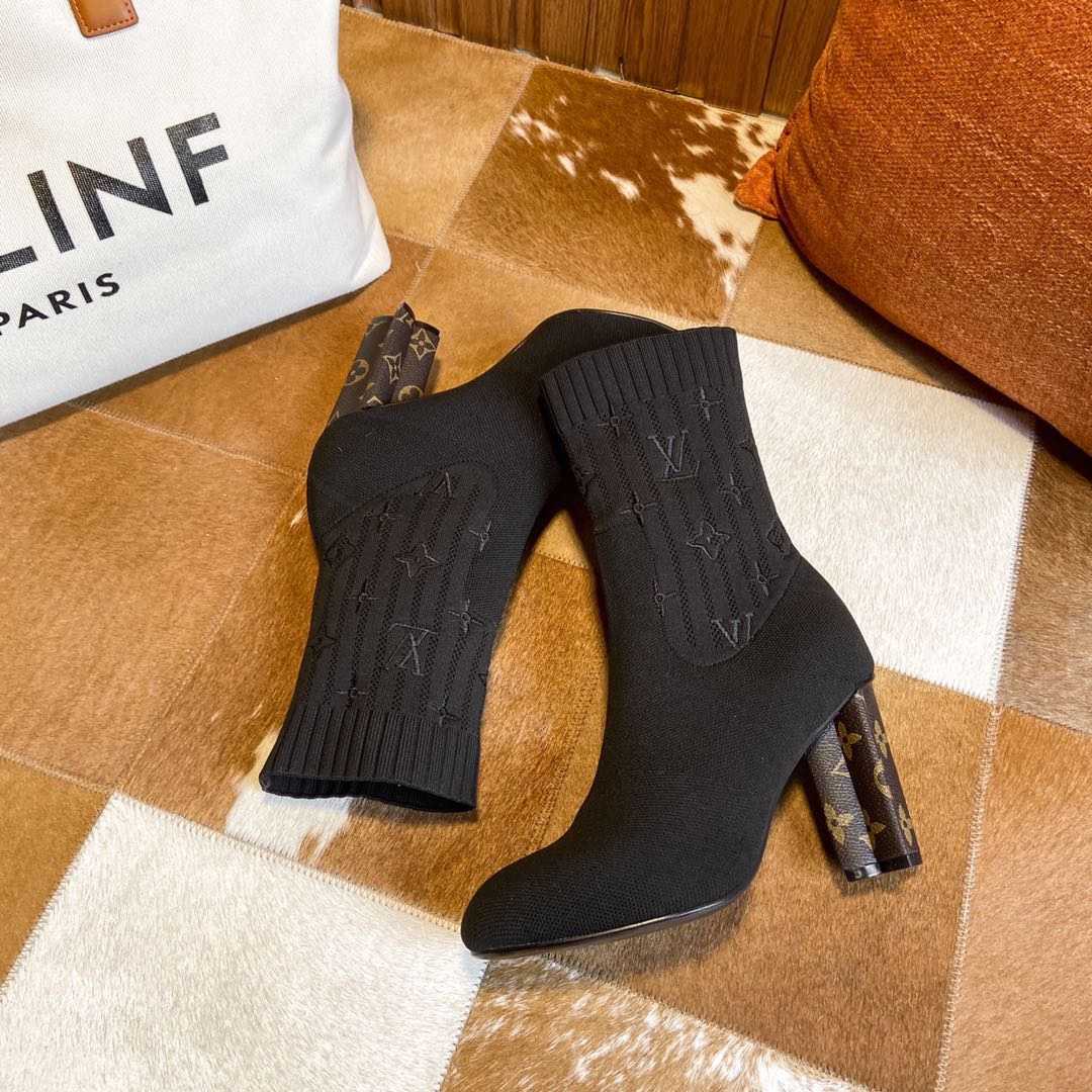 Louis Vuitton Women's Monogram High Heels - PerfectKickZ