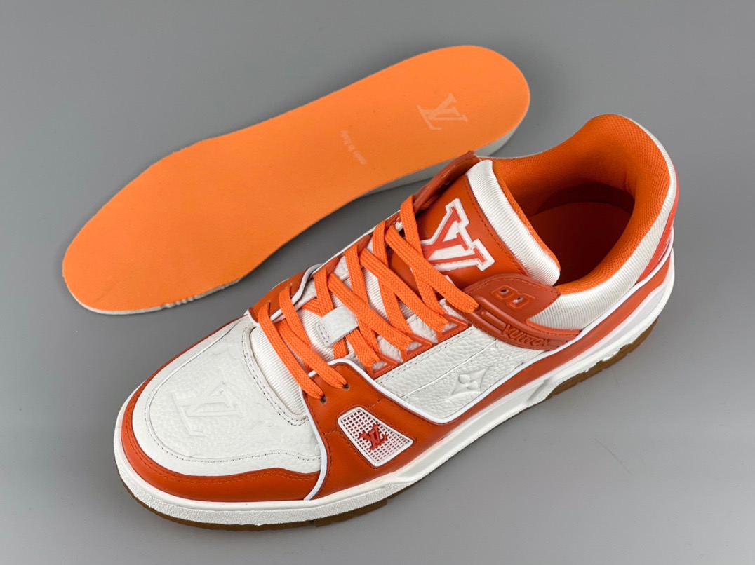 Louis Vuitton Trainer Sneaker - 