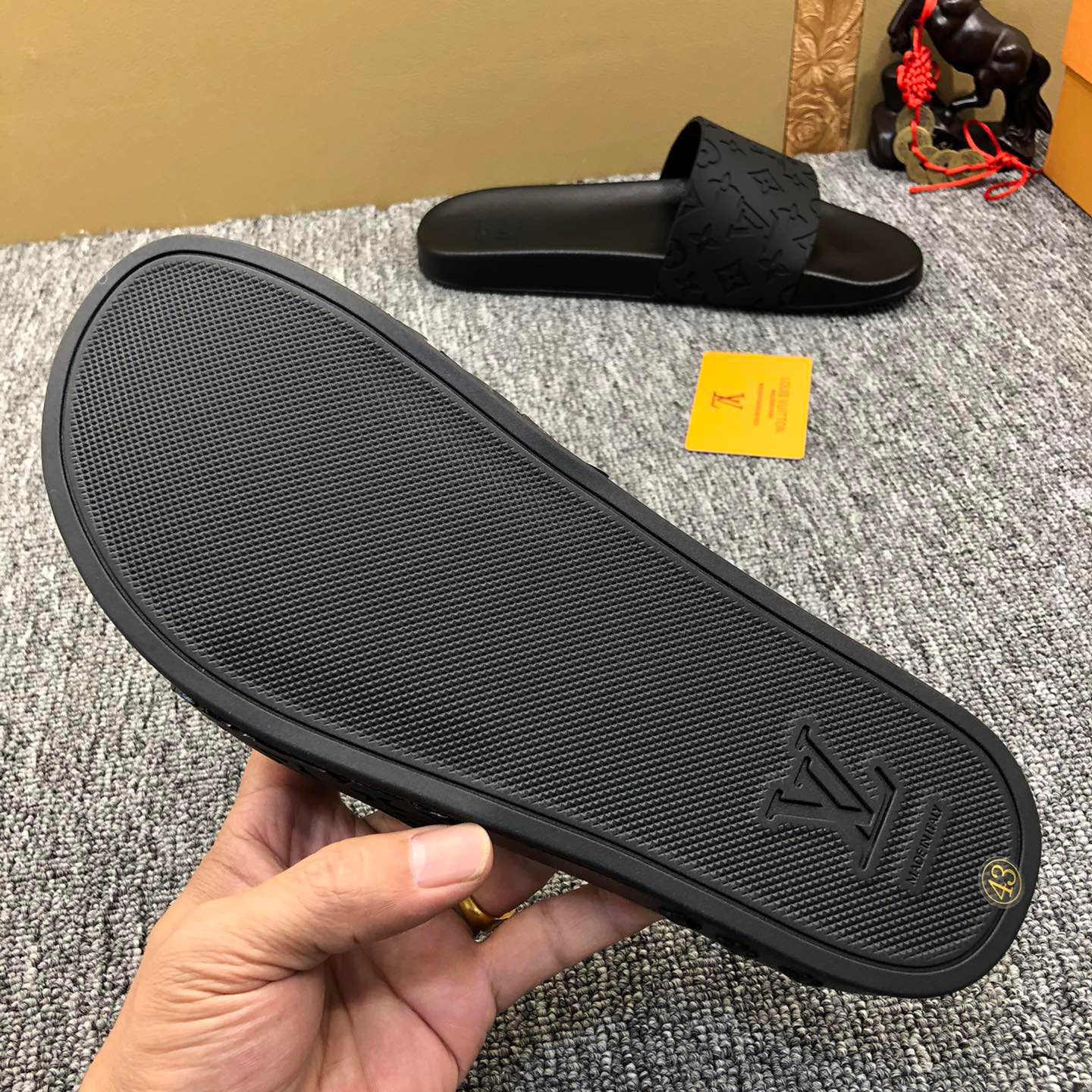 Louis Vuitton Monogram Slippers - 