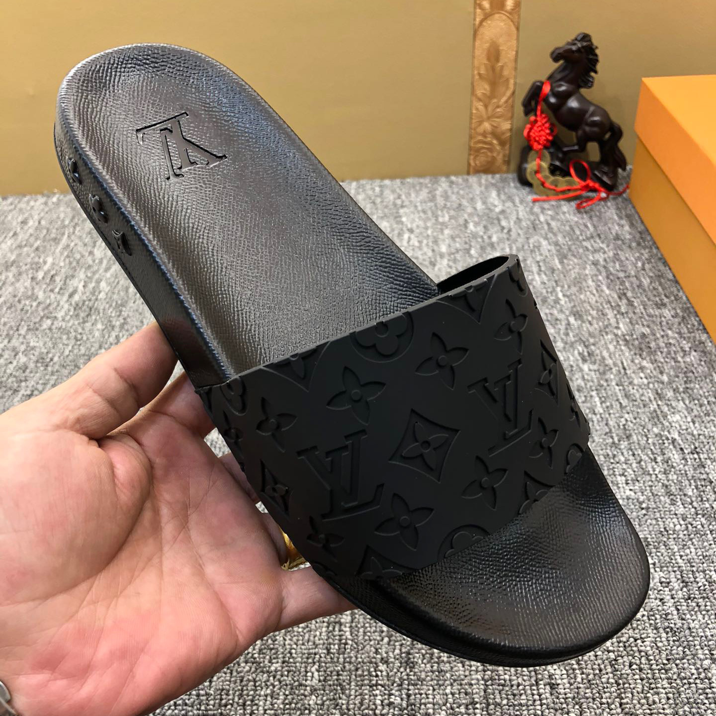 Louis Vuitton Monogram Slippers - 
