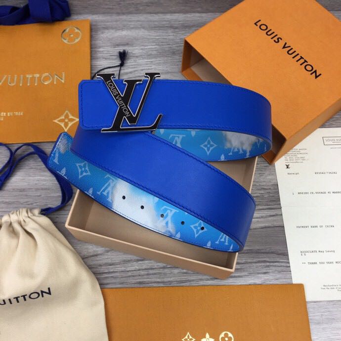 Louis Vuitton Shape 40MM Reversible Clouds - 