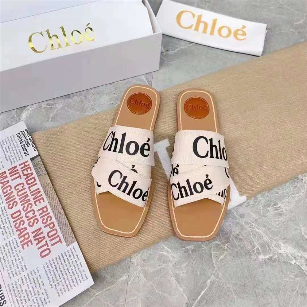 Chloe Logo Printed Sandals - PerfectKickZ