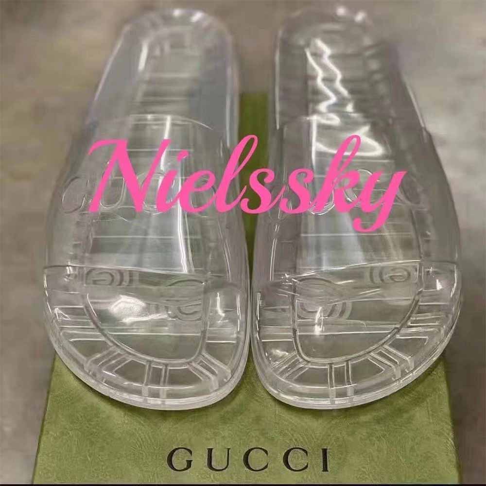 Gucci Men's Slide Sandal With GG Logo - PerfectKickZ