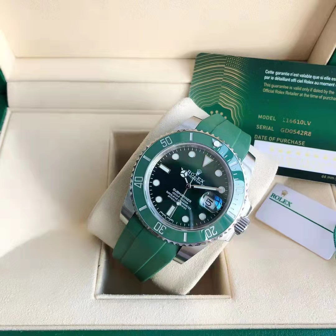 Rolex Oyster Perpetual Date Submariner  - PerfectKickZ