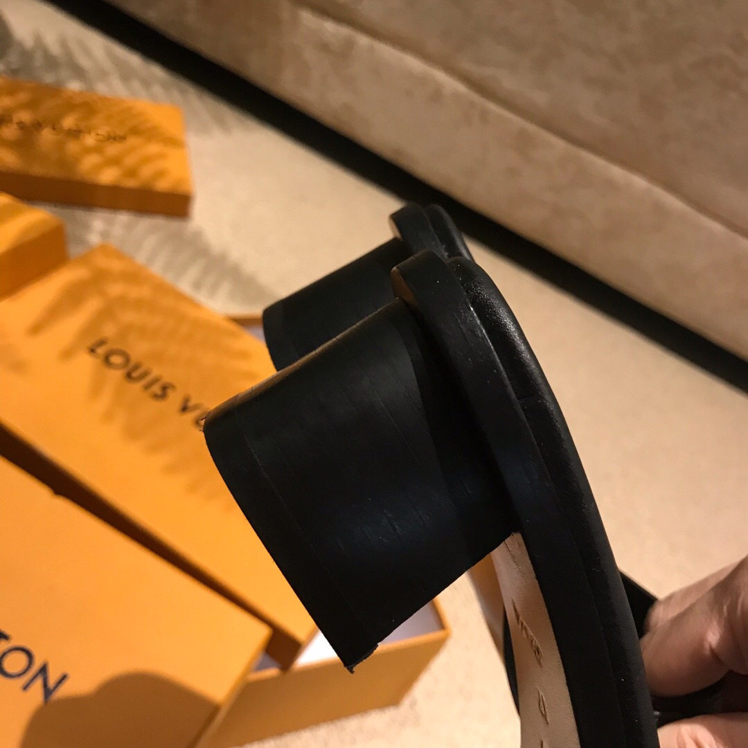 Louis Vuitton Women's Monogram Sandals - PerfectKickZ