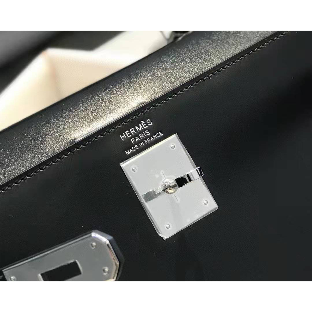 Hermes Women Handbag  - PerfectKickZ