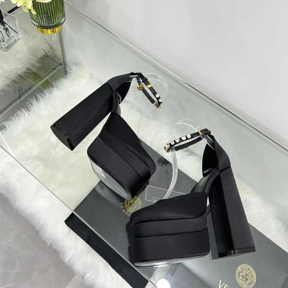 Versace Medusa Aevitas Platform Pumps - PerfectKickZ