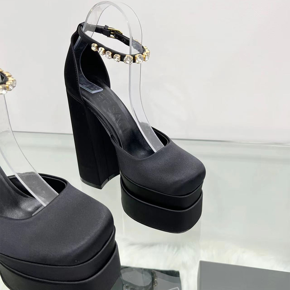 Versace Medusa Aevitas Platform Pumps - PerfectKickZ