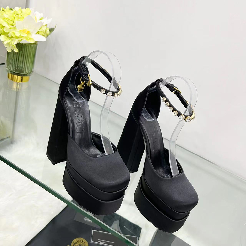 Versace Medusa Aevitas Platform Pumps - PerfectKickZ