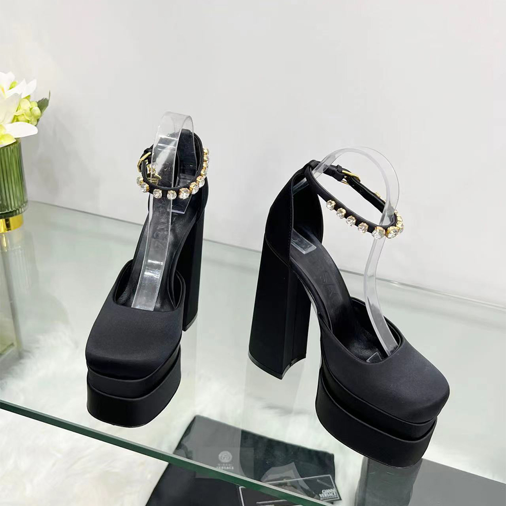 Versace Medusa Aevitas Platform Pumps - PerfectKickZ