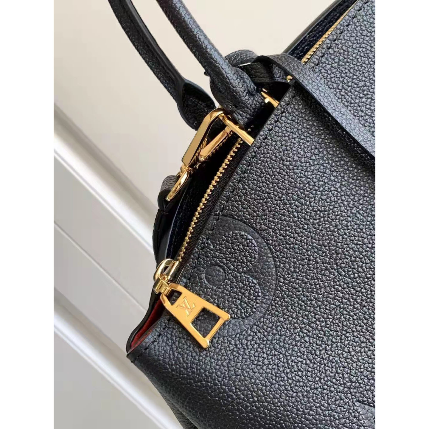 Louis Vuitton Black Monogram Leather Handbag (34-24-15CM) - PerfectKickZ
