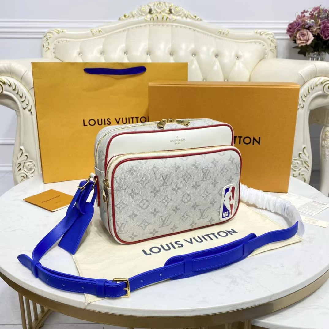 Louis Vuitton NBA Nil  Messenger(29.5-21.5-12CM) - PerfectKickZ