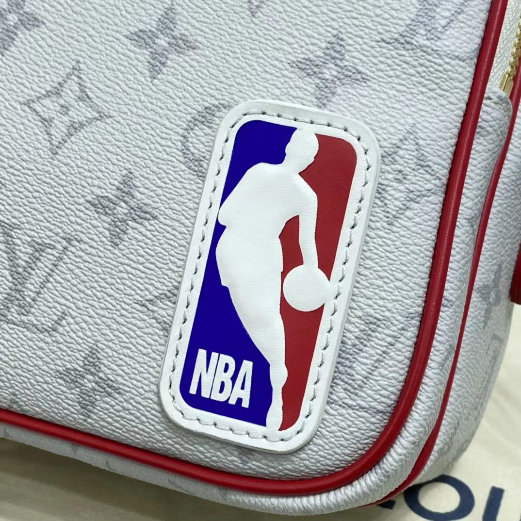 Louis Vuitton NBA Nil  Messenger(29.5-21.5-12CM) - PerfectKickZ