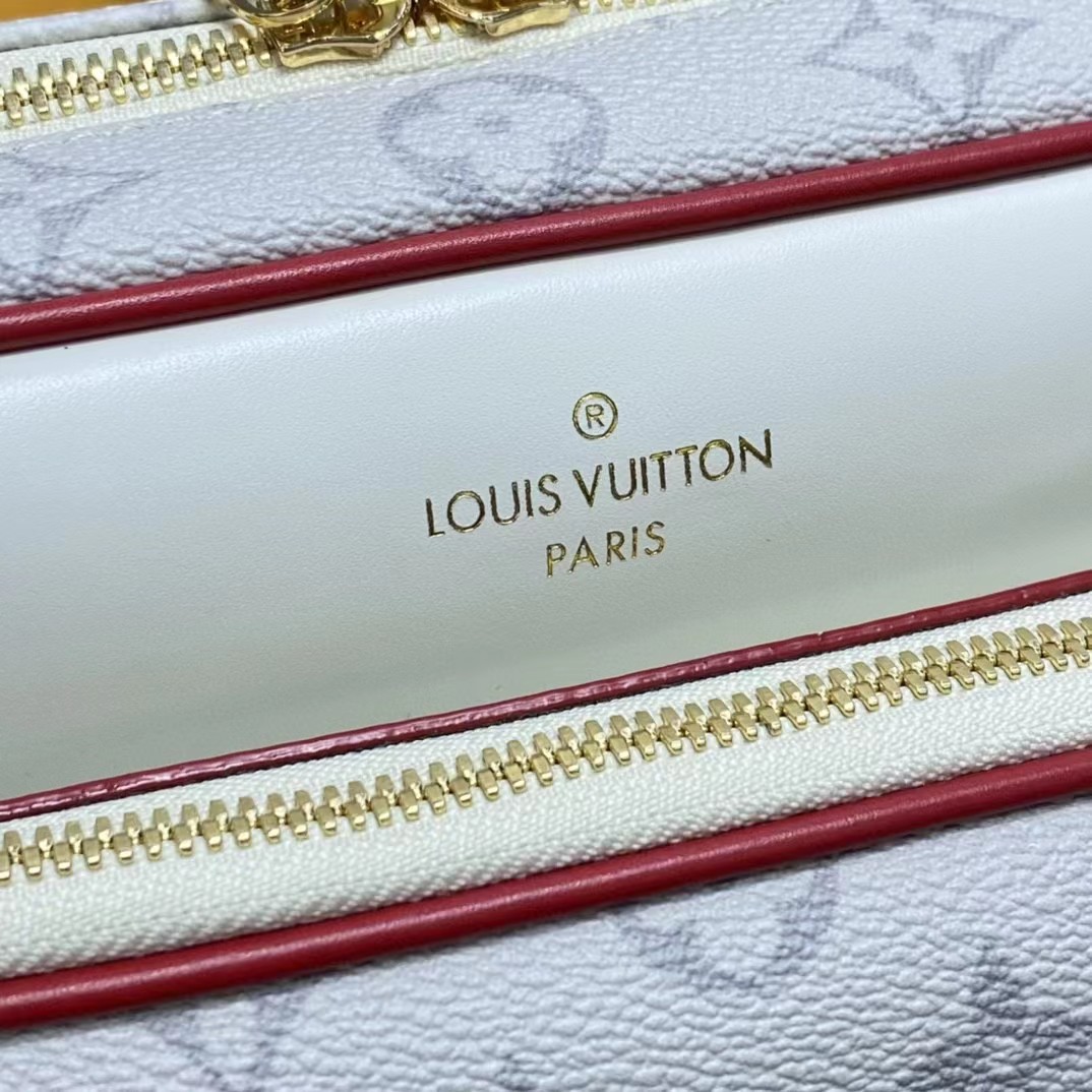 Louis Vuitton NBA Nil  Messenger(29.5-21.5-12CM) - PerfectKickZ