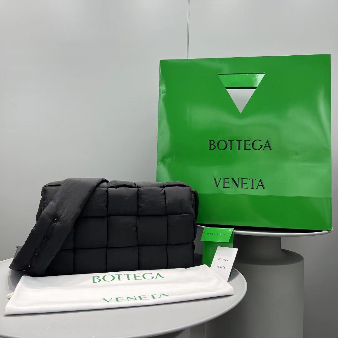 Bottega Veneta  Padded Tech Cassette Shoulder bag - PerfectKickZ