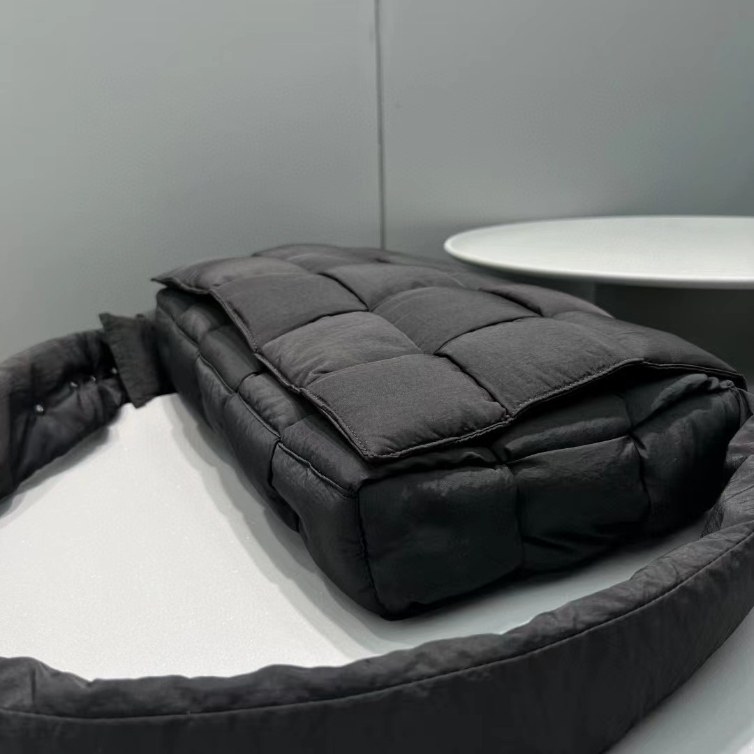 Bottega Veneta  Padded Tech Cassette Shoulder bag - PerfectKickZ
