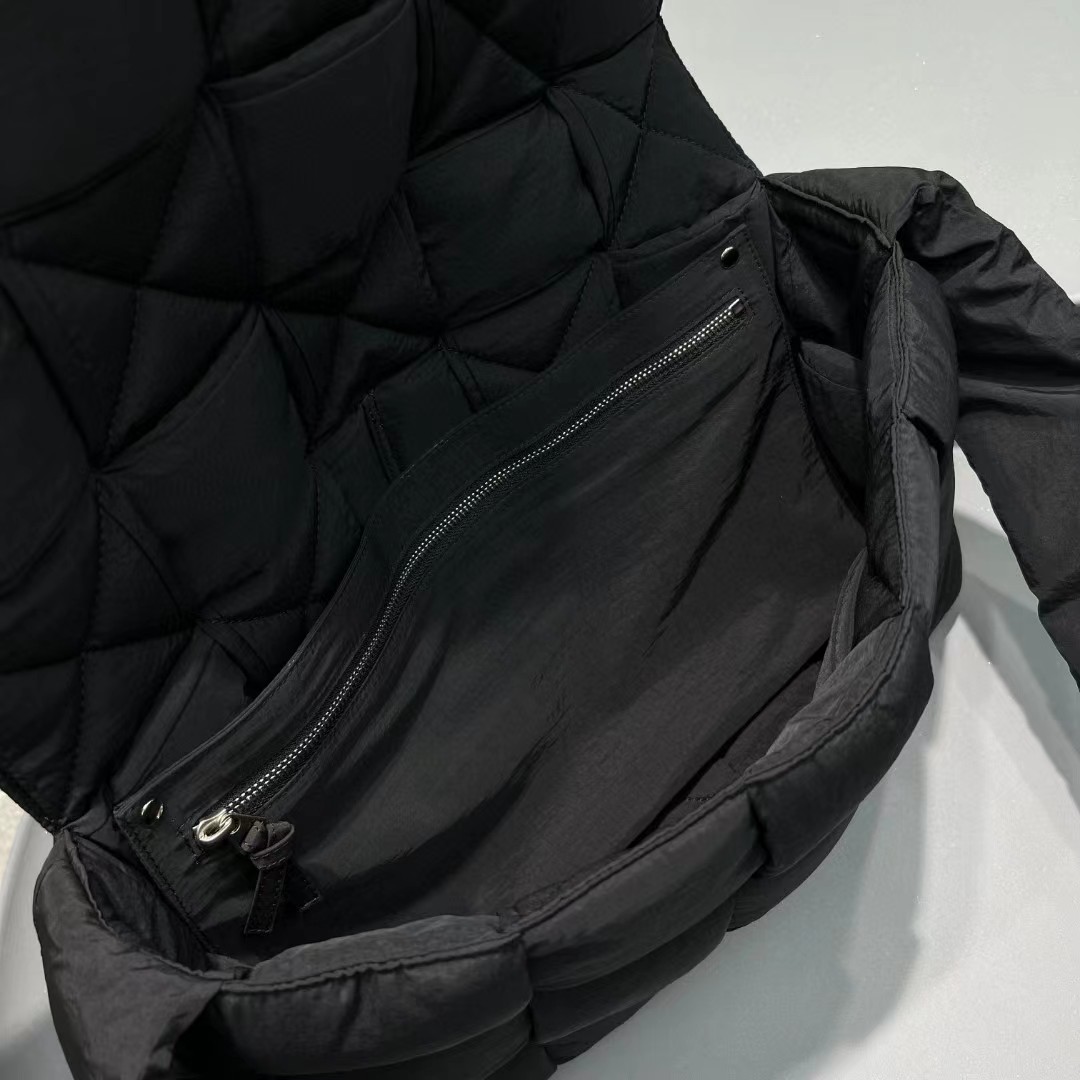 Bottega Veneta  Padded Tech Cassette Shoulder bag - PerfectKickZ
