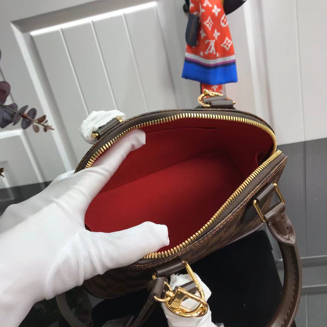 Louis Vuitton  Brown Shoulder Bag （23.5-17.5-11.5CM） - PerfectKickZ