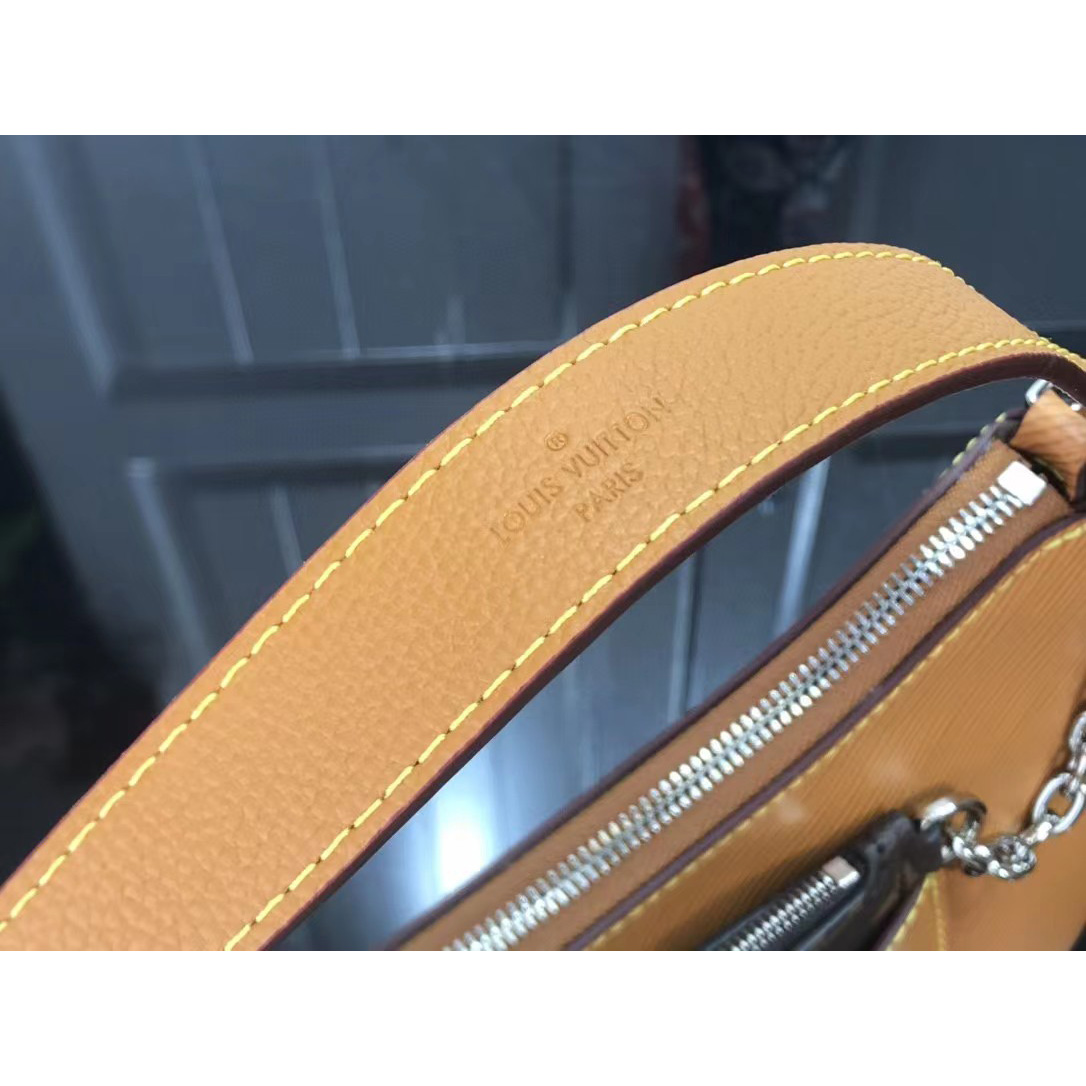 Louis Vuitton  Marelle Handbag （25x15x8cm） - 