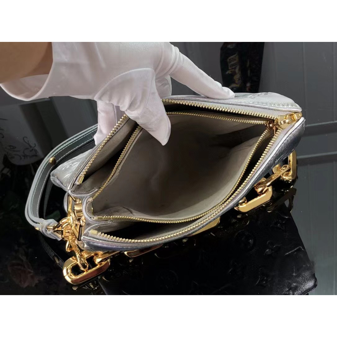 Louis Vuitton  BB Handbag （21 x 16 x 7cm） - PerfectKickZ