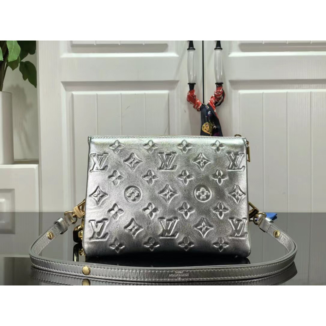 Louis Vuitton  BB Handbag （21 x 16 x 7cm） - 