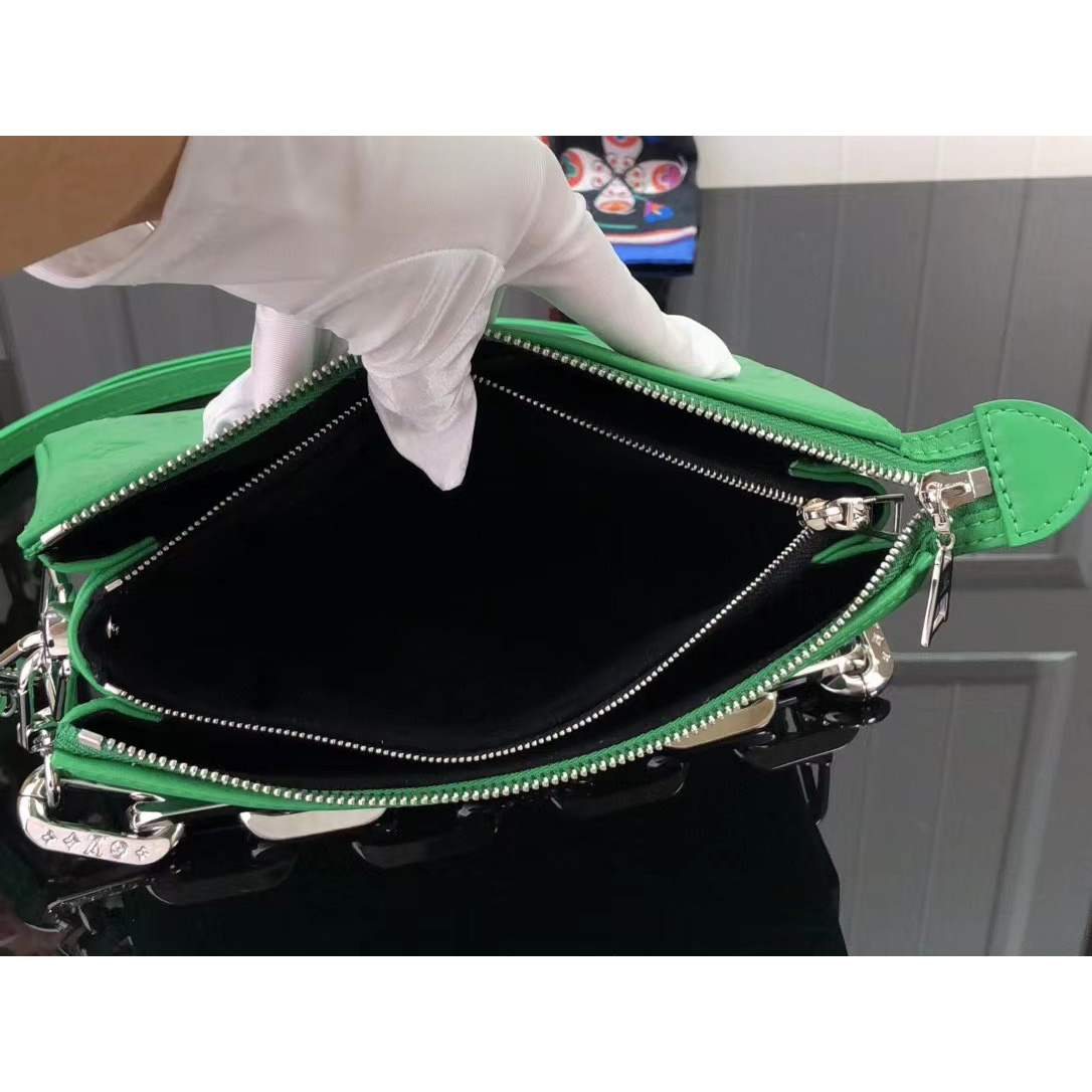 Louis Vuitton  Handbag （20 x 16 x 12cm） - PerfectKickZ