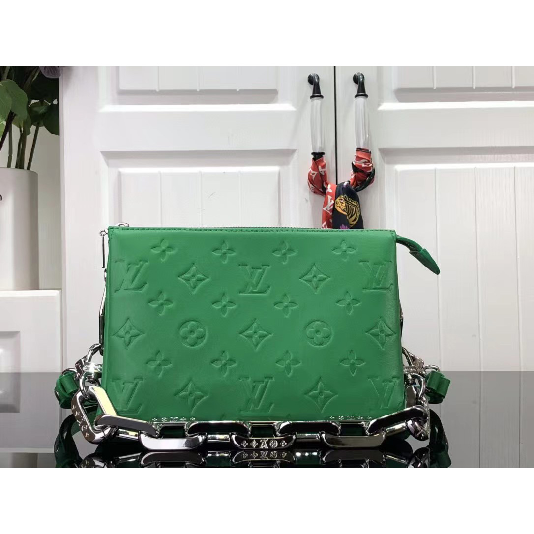 Louis Vuitton  Handbag （20 x 16 x 12cm） - PerfectKickZ