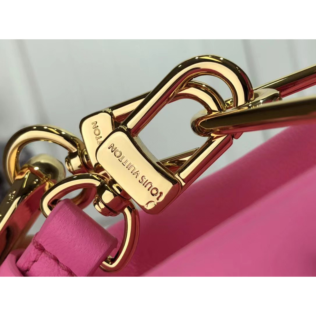 Louis Vuitton  Handbag （20 x 16 x 12cm） - 