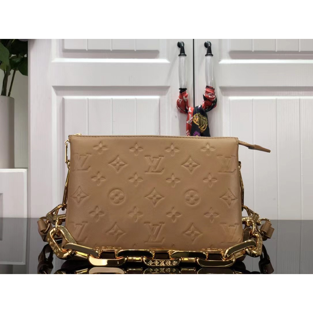Louis Vuitton  Handbag （20 x 16 x 12cm） - PerfectKickZ