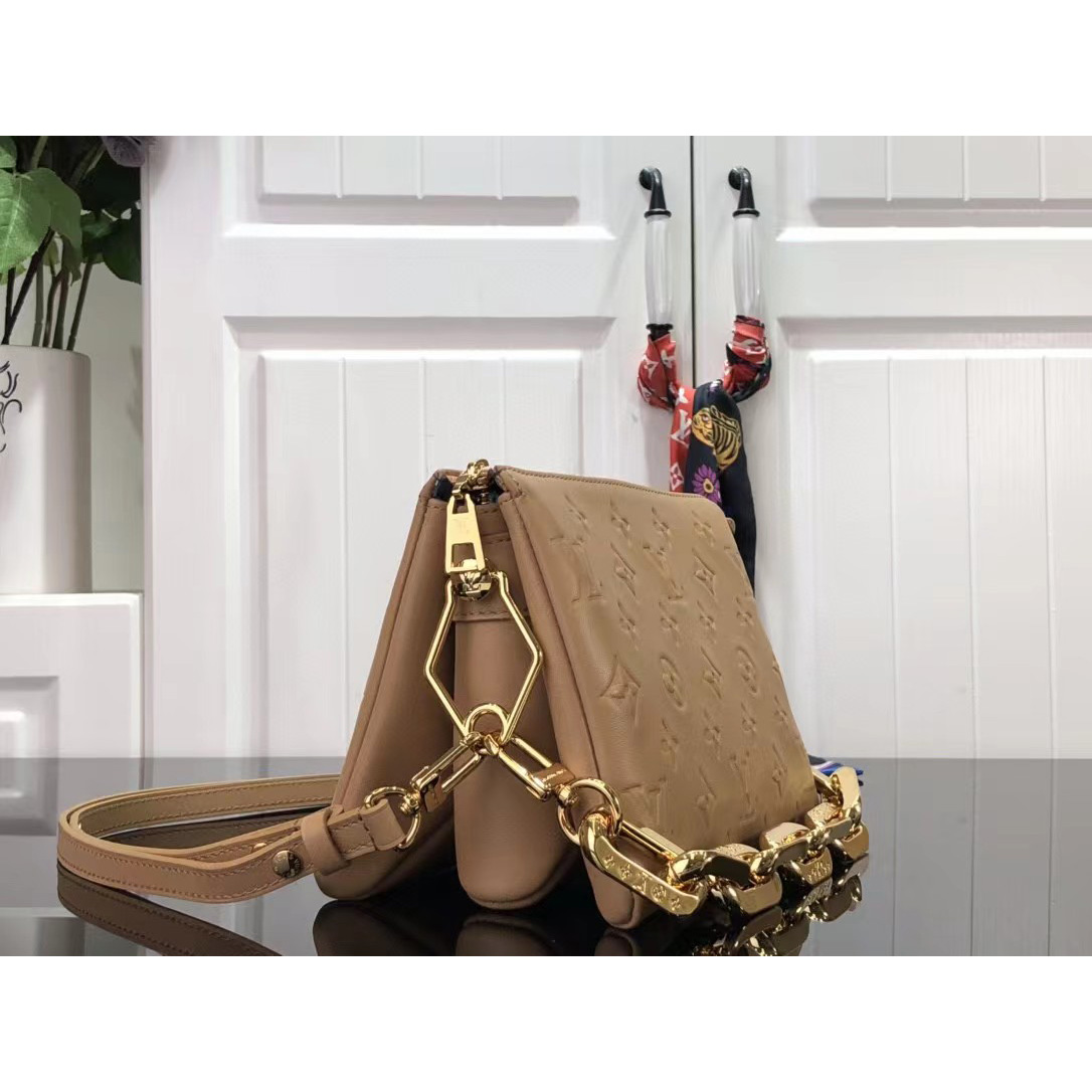 Louis Vuitton  Handbag （20 x 16 x 12cm） - PerfectKickZ