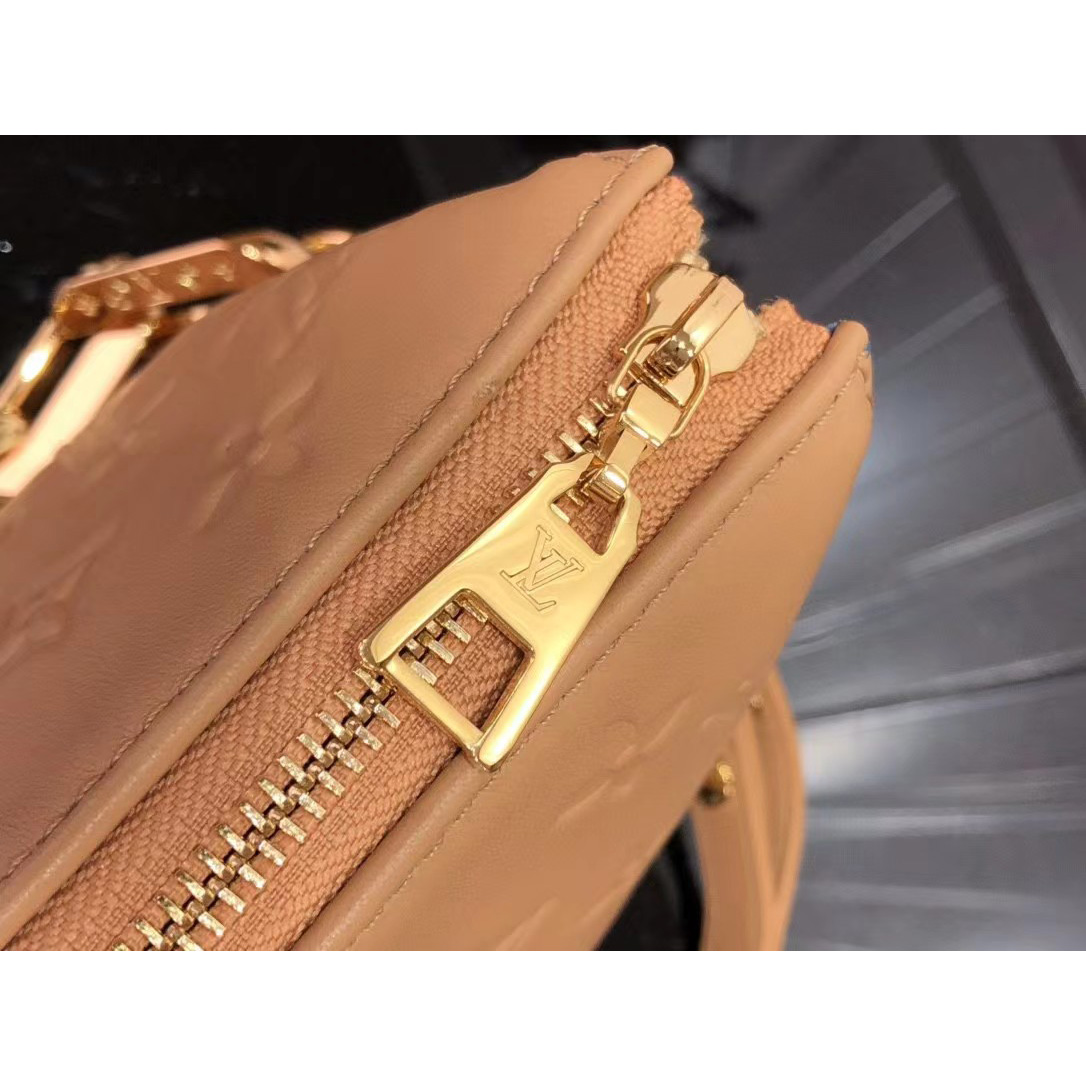 Louis Vuitton  Handbag （20 x 16 x 12cm） - PerfectKickZ